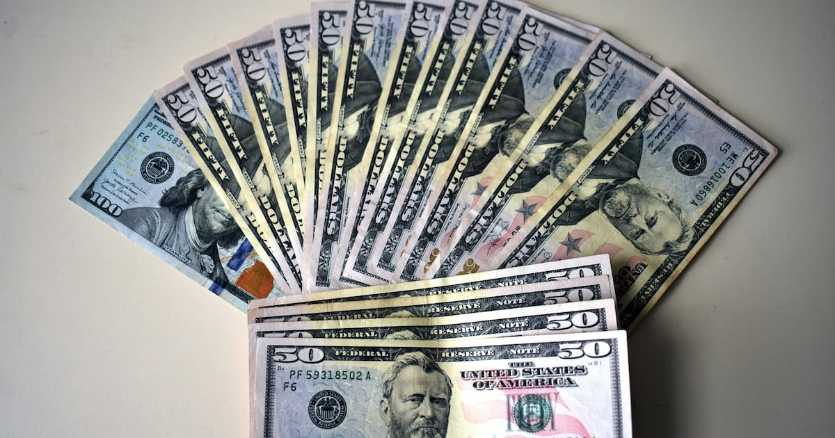Americké dolary a platební karta